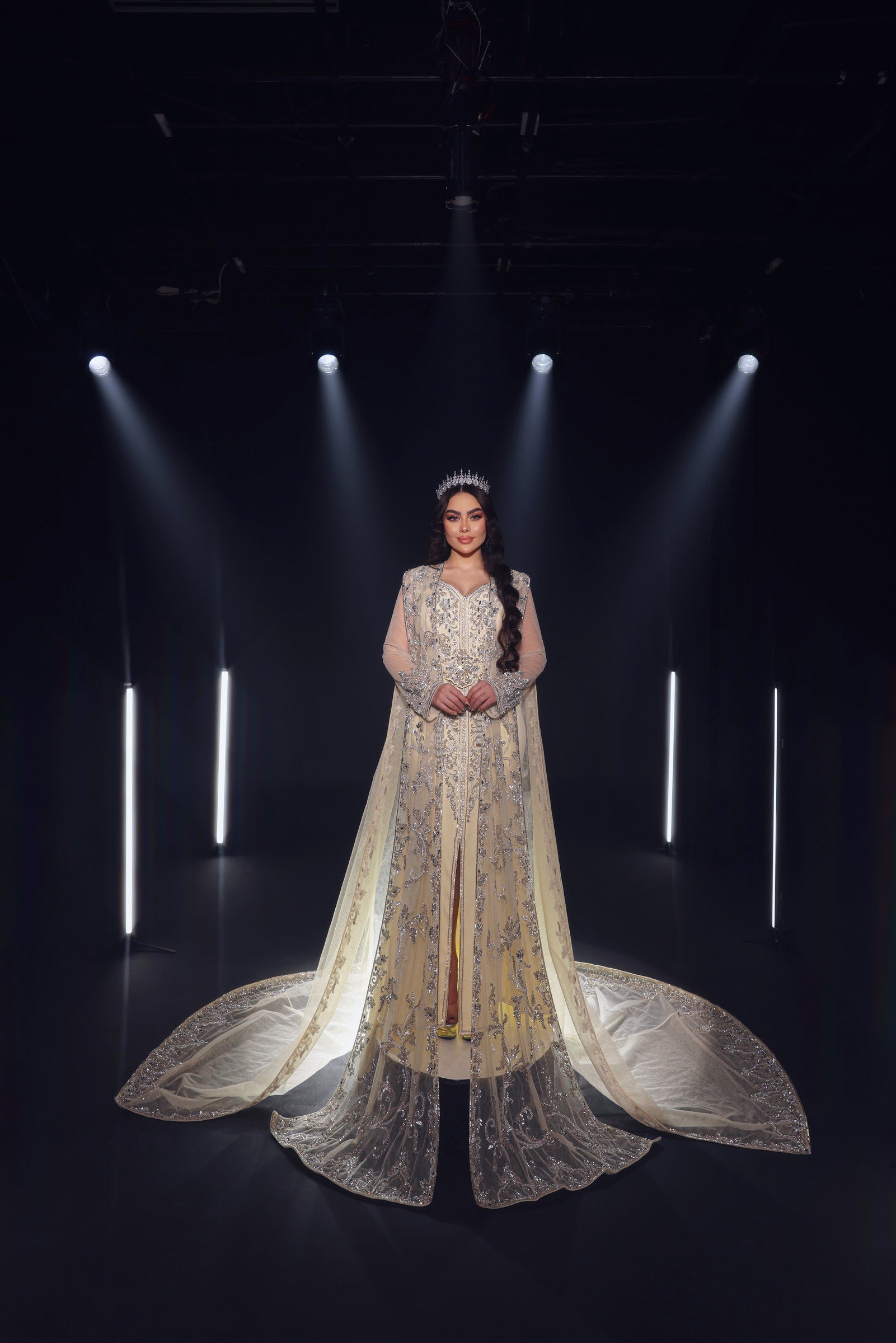 Ivory Cape Thobe